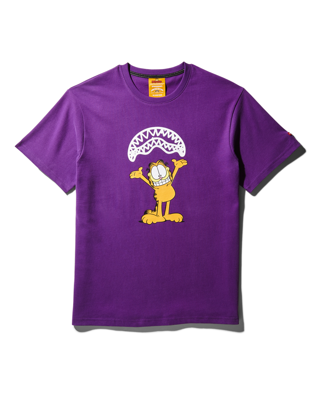 GARFIELD SHARKMOUTH GRAPHIC T-SHIRT (PURPLE)
